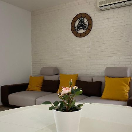 Sunny Deluxe Apartment Cosmopolis Stefanestii de Jos Kültér fotó