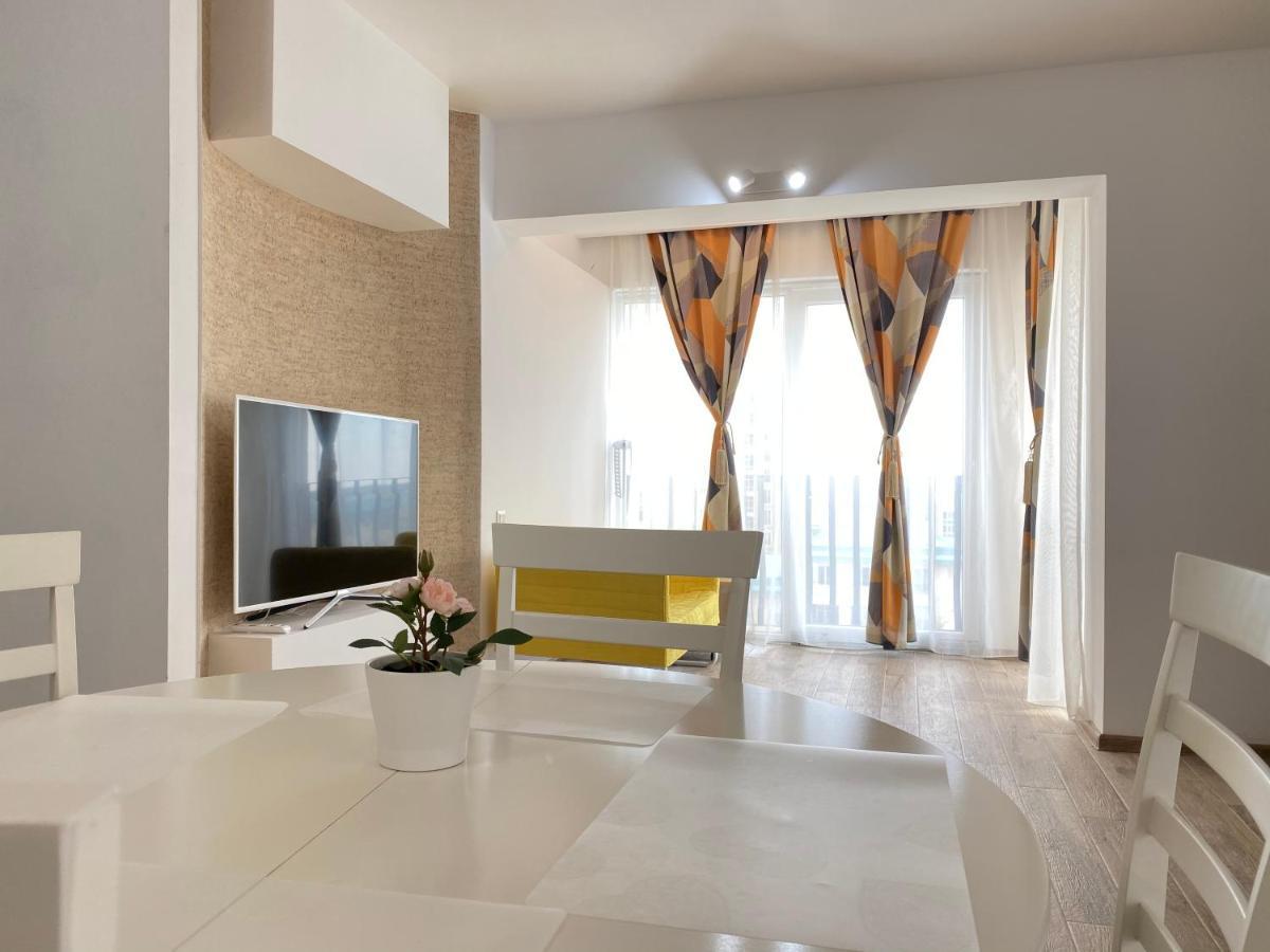 Sunny Deluxe Apartment Cosmopolis Stefanestii de Jos Kültér fotó