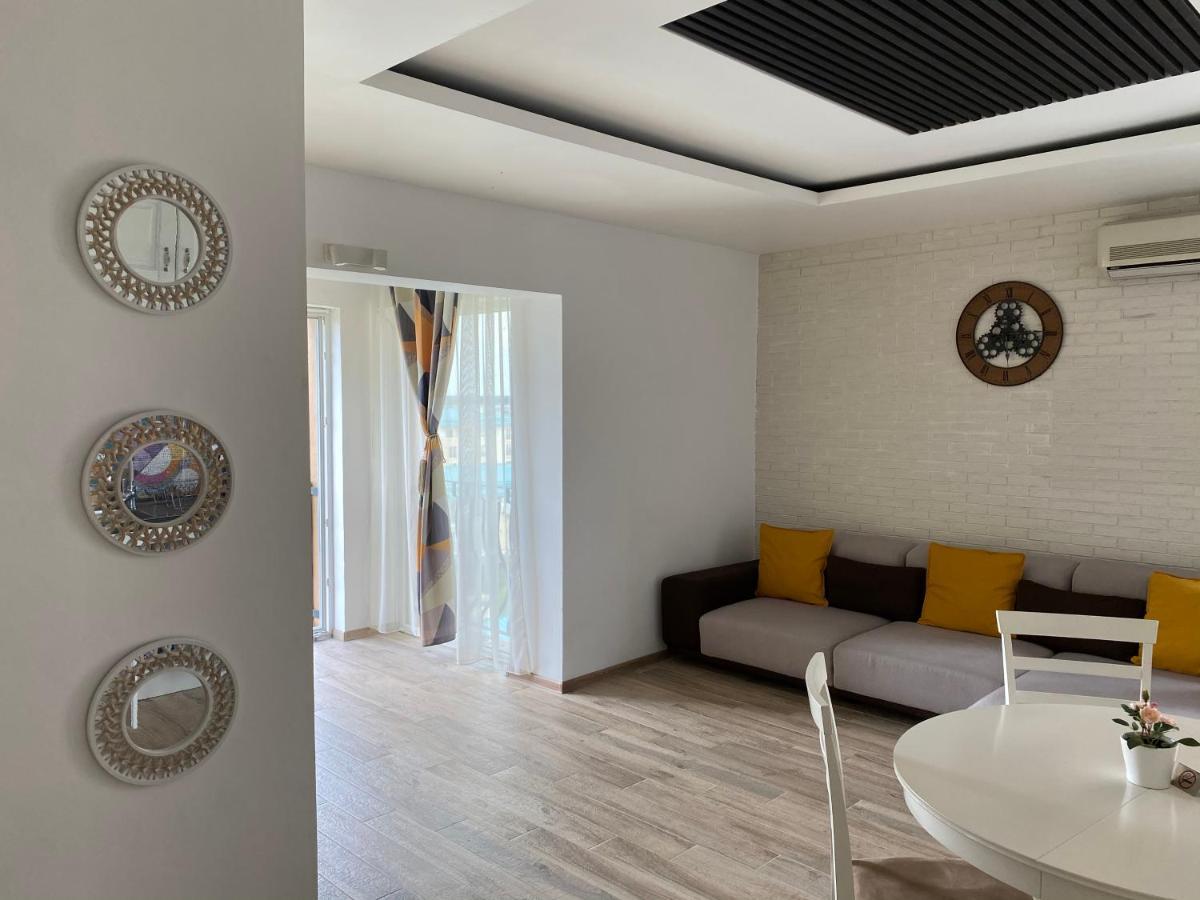 Sunny Deluxe Apartment Cosmopolis Stefanestii de Jos Kültér fotó